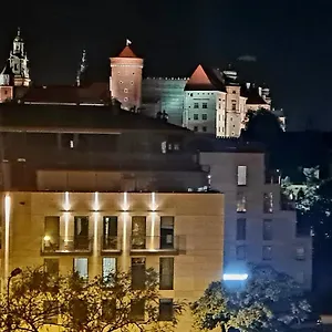 https://juwel-apartments-krakw-z-widokiem-na-wawel-47.krakowhotelspoland.com
