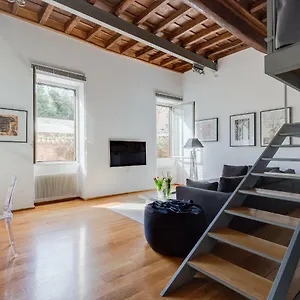 Loft In Trastevere , Rome Italy
