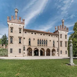 Castello Di Villa